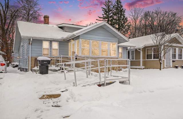 1234 N Meade St photos photos