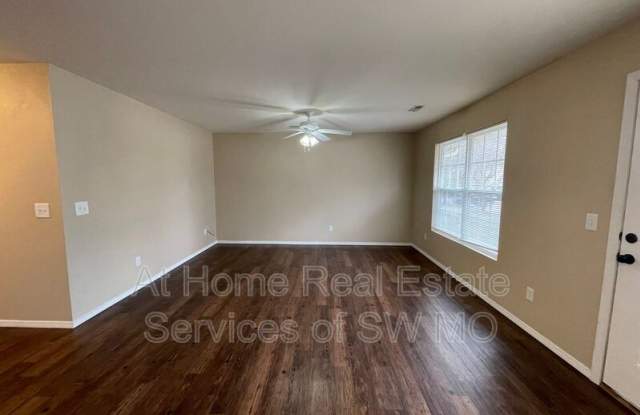 1131 S. Clifton Gallery 3