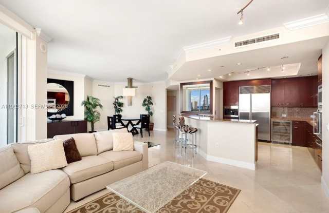 6000 Island Blvd photos photos