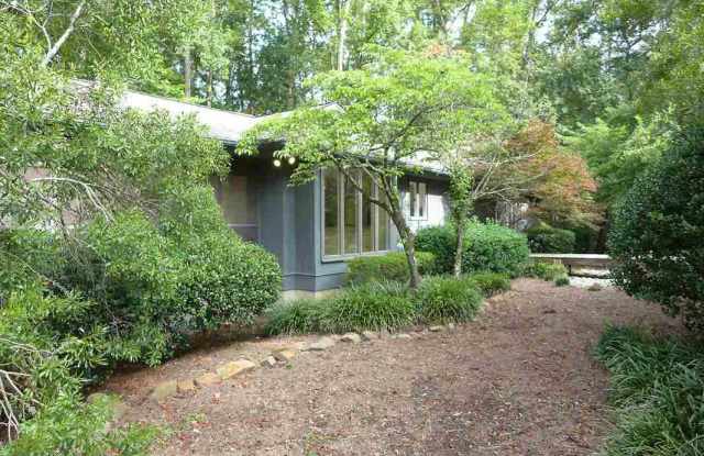 1016 Pinehurst Drive Gallery 2