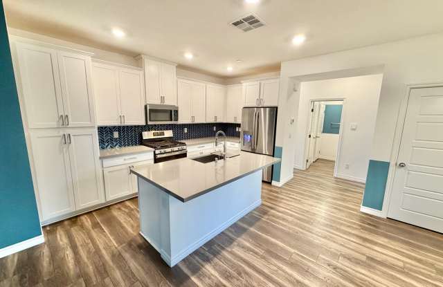 20 Barbara Lane - 38 photos photos