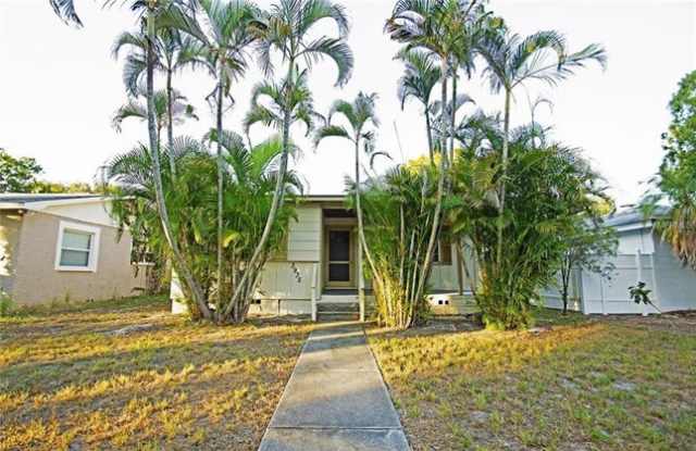 3935 Burlington Ave N - 3935 Burlington Avenue North, St. Petersburg, FL 33713