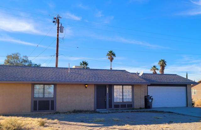 You will love this 2 bedroom 1.5 bath in 29 Palms  Close to Marine Base photos photos