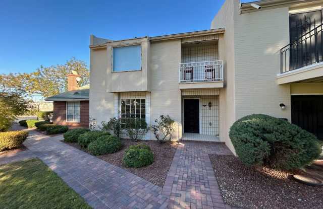 SPACIOUS 2 BEDROOM TOWNHOME IN LAS VEGAS COUNTRY CLUB photos photos