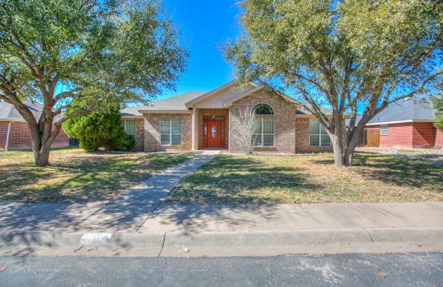 BEAUTIFUL 3 Bedroom 2 Bath home AVAILABLE NOW! - 6005 Brazos Street, San Angelo, TX 76904