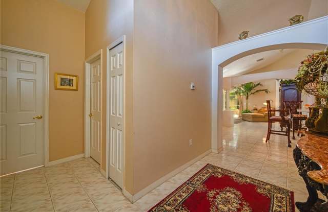 2844 DRIFTING LILLY LOOP Gallery 4