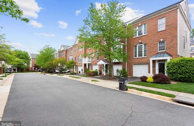 4287 PARK GREEN COURT Gallery 2
