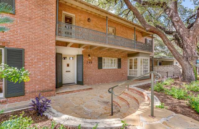 248 E SUMMIT AVE - 248 East Summit Avenue, San Antonio, TX 78212