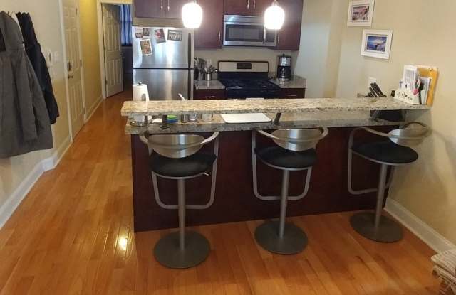 827 Corinthian Ave. - 2 photos photos