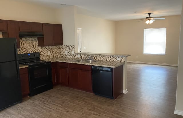 Falcon Point Condominiums - 1915 Dartmouth Street, College Station, TX 77840