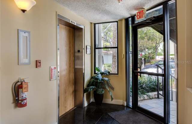 525 N TREMAIN STREET Gallery 3