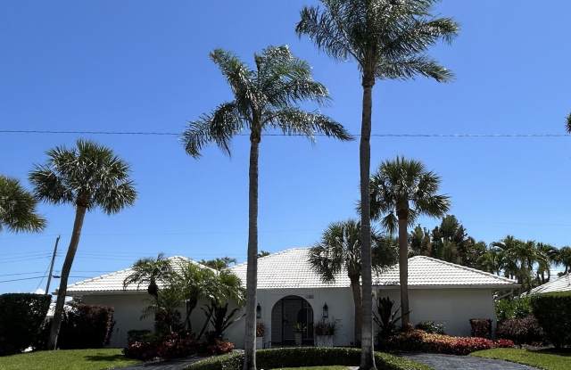 1080 Walnut Terrace photos photos