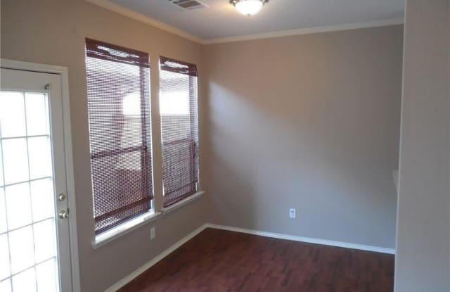 6059 Mapleshade Lane Gallery 4