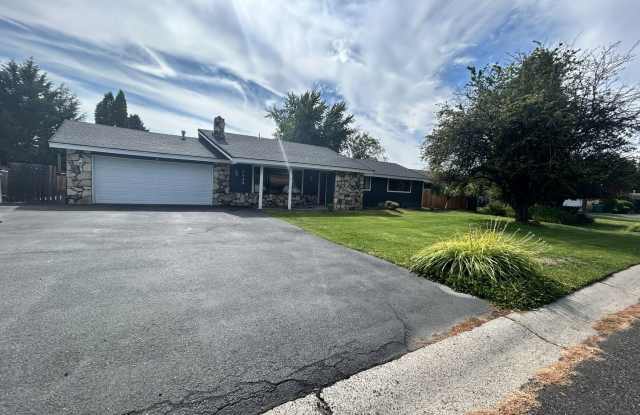 3 Bedroom, 2 bath 1836 sqft House in Sunset Village photos photos 3 Bedroom, 2 bath 1836 sqft House in Sunset Village photos photos