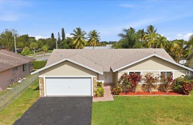 9349 NW 47th St photos photos