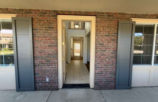 Newly Renovated 5-Bedroom Home with Pool & Hot Tub in Tracy! Gallery 4