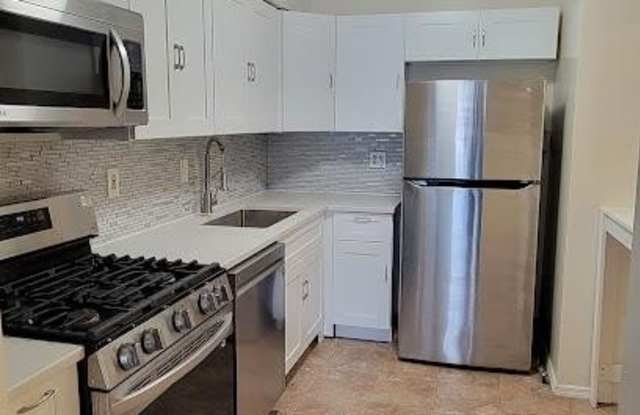 82-76 Country Pointe Circle Gallery 4