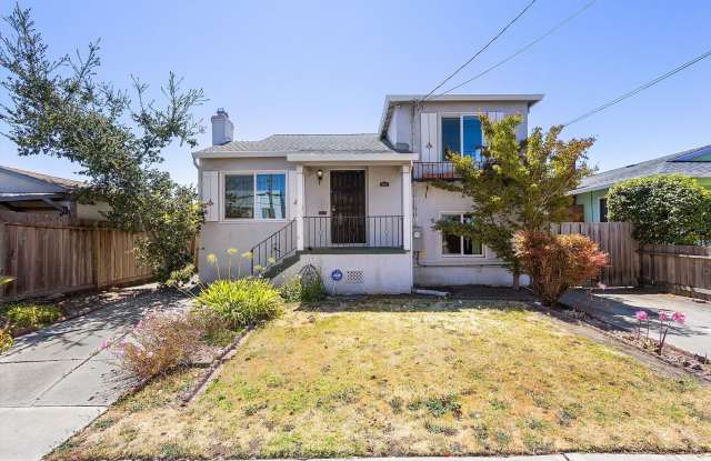 208 Pacific Ave - 3++ bedroom | 2 bath | Single family home Gallery 1