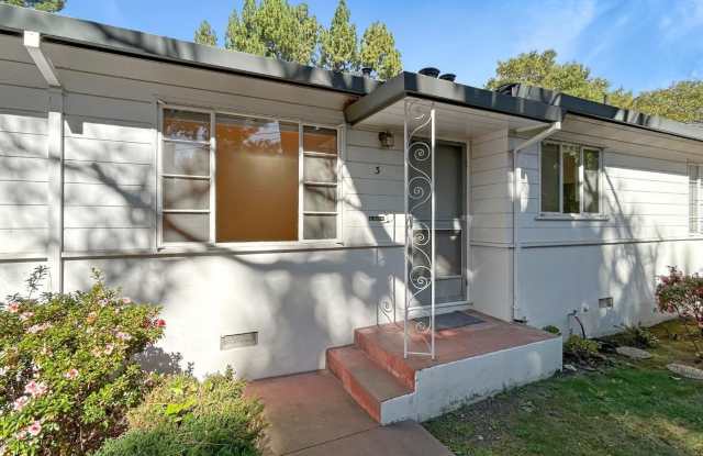 1300 Hoover ST APT 3 photos photos