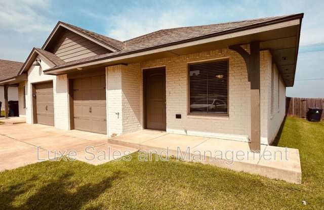 11510 N. Lincoln Blvd photos photos