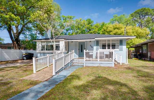 719 South Shores Road photos photos