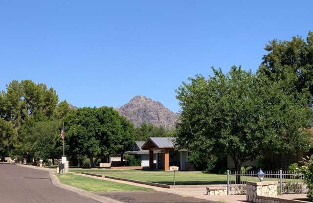 220 E GRISWOLD Road Gallery 2