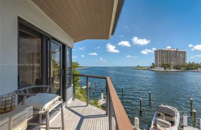 3572 W Fairview St - 3572 West Fairview Street, Miami, FL 33133