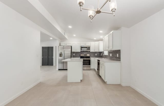 2110 N. Highland Ave. photos photos