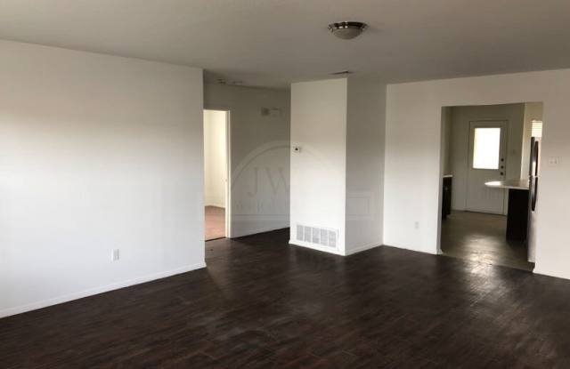 4304 Waterproof Gallery 2