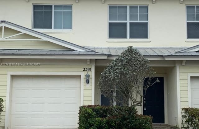 2541 Creekside Dr - 2541 Creekside Drive, Fort Pierce, FL 34981
