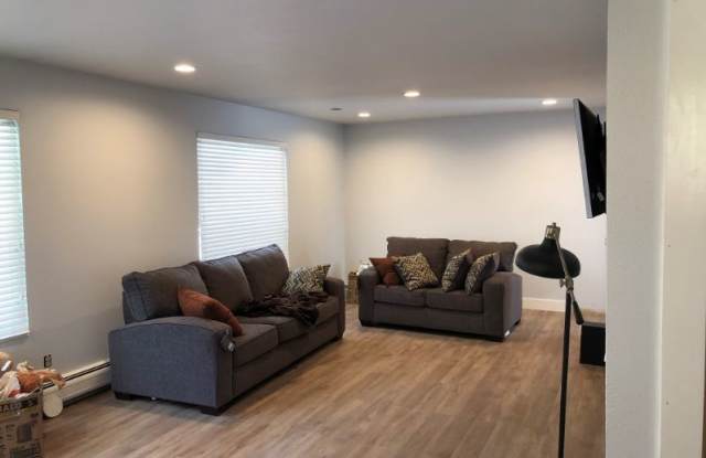 6339 S Harlan Way Gallery 4