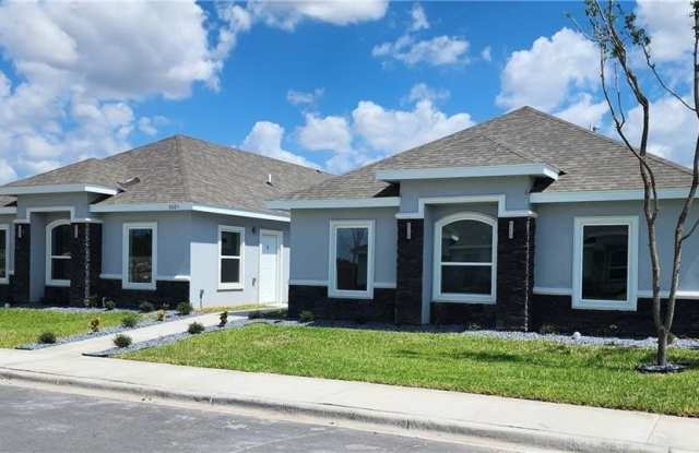 1024 N Blair Avenue unit: 2 photos photos