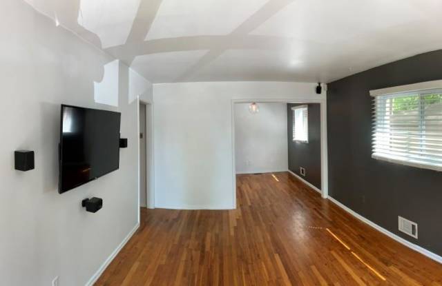 2103 Arlington Ave Gallery 3