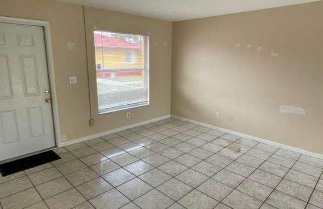 1228 NE 9th Street unit: 1 photos photos 1228 NE 9th Street unit: 1 photos photos