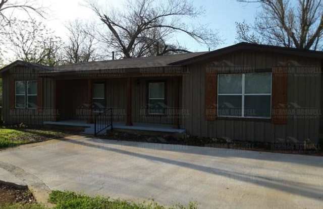 2425 Windy Pine Lane Gallery 2