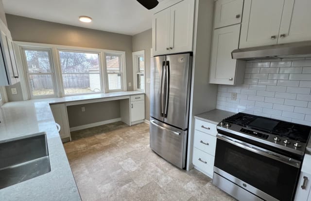5006 N Santa Monica Blvd - 5006 North Santa Monica Boulevard, Whitefish Bay, WI 53217