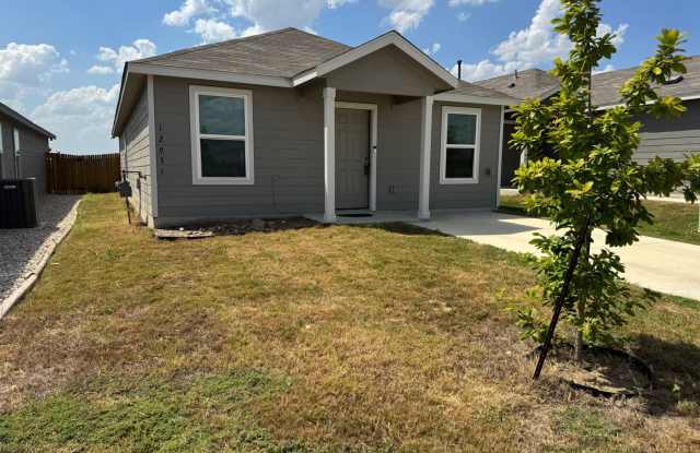 Welcome home to 12931 Kathleen St! Gallery 3