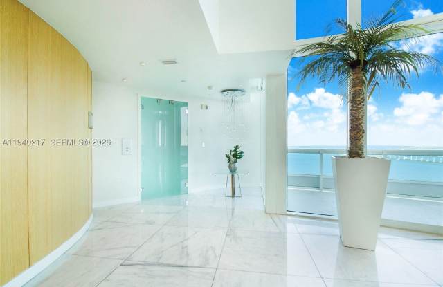 1643 Brickell Ave Gallery 3