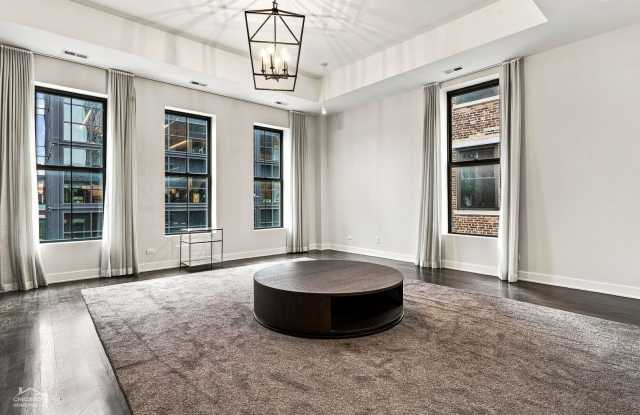 114 N Aberdeen Street Gallery 2
