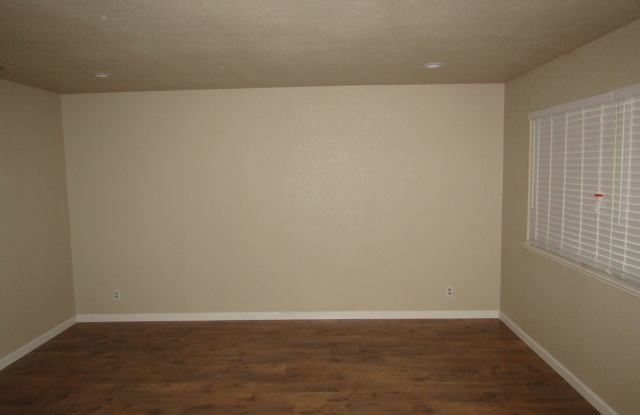 Remodeled Folsom Home with RV Access & 2 Garages! Gallery 3