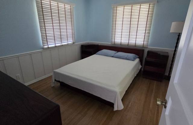 Spacious 3-Bedroom, 2.5-Bath Home with Pool – Fully Furnished! Gallery 3