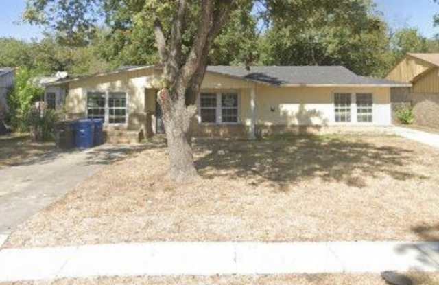 363 Astoria Dr photos photos
