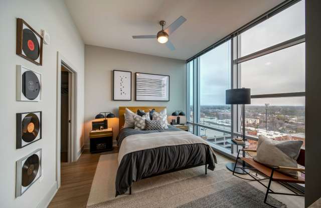 511 Faye photos photos