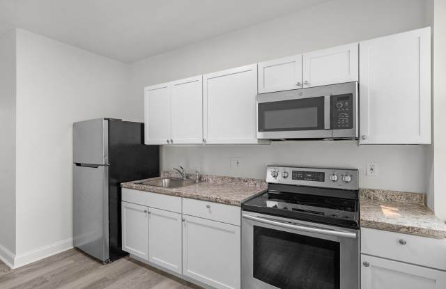 Gorgeous 4 Bedroom is Penn North photos photos