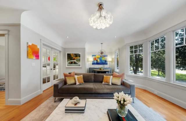 2049 Oak St - 2049 Oak Street, San Francisco, CA 94117