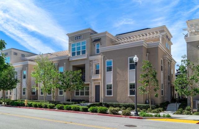 3 Bedroom + 3.5 Bathroom Townhome | Wagon Wheel| Oxnard | Unfurnished photos photos