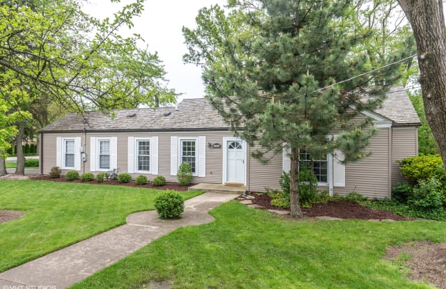 2050 Bosworth Lane - 2050 Bosworth Ln, Northfield, IL 60093