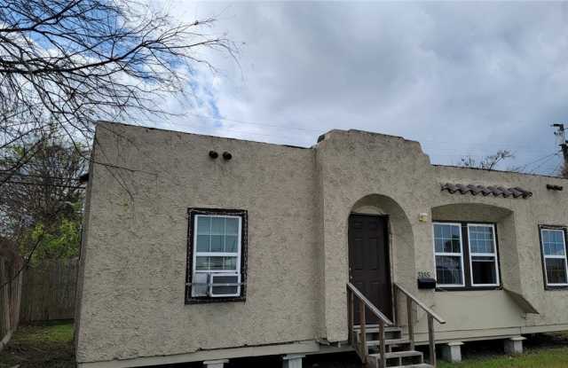 3185 Huisache Street photos photos