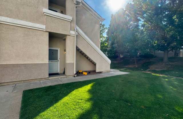 2 Bedroom Condo in gated community Gallery 3