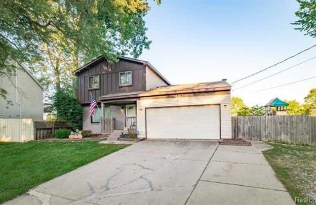 1253 Bamford Drive photos photos